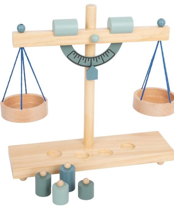 Waga szalkowa drewniana dla dziecka