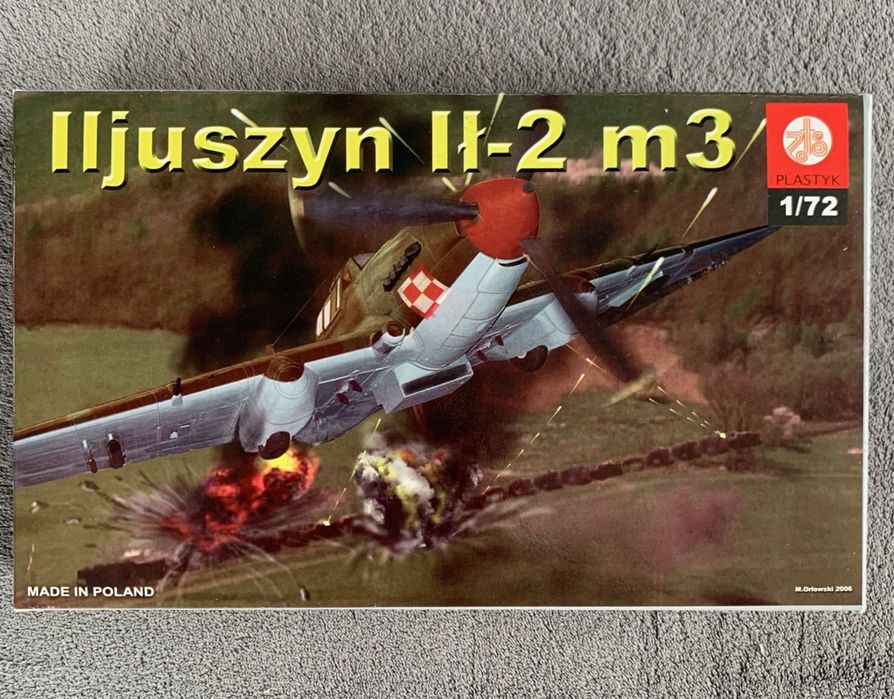 Samolot Iliuszyn IŁ-2 m3 model dobsklejenia Plastyk S 041