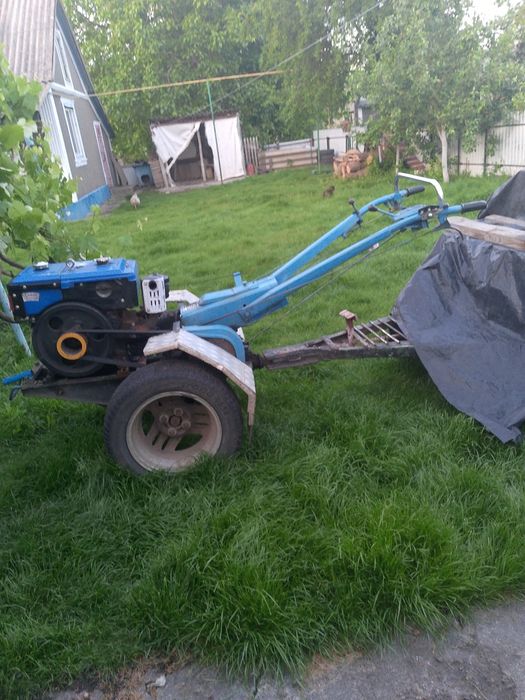 Мотоблок Зубр 8 кінських сил