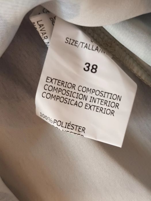 Vestido manga comprida. Tecido viscoso, boa qualidade