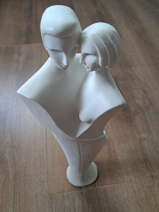 Статуетка бренду The Leonardo Collection.