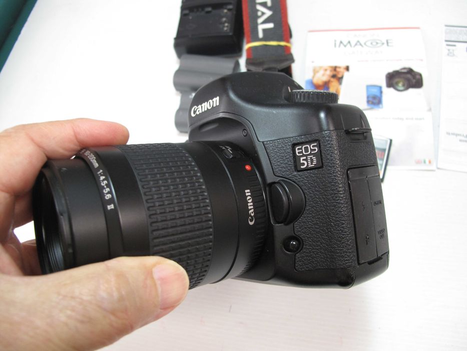 Canon 5D Fullframe com lente 80-200 com pouco uso