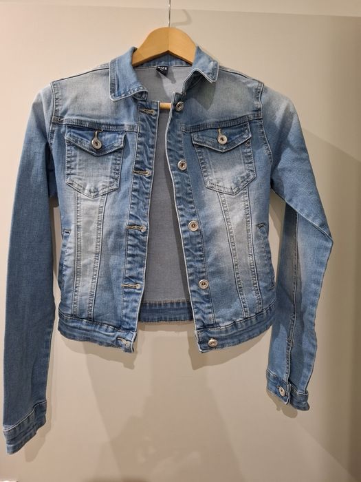 Blusão de ganga 
Tamanho S
Marca Size
Azul