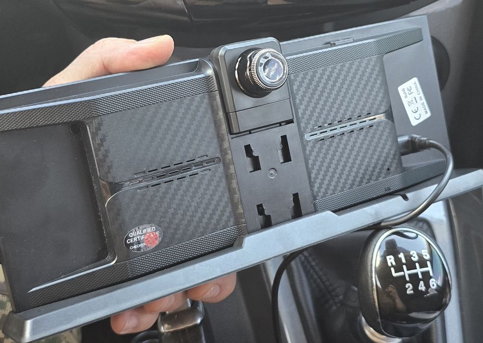 Бездротовий екран Carplay з 4К відеореєстратором  і камерою заднього виду