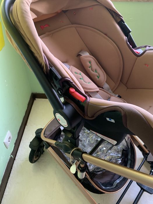 Carrinho de bebe 3 em 1 - como novo( apenas algumas semanas de uso