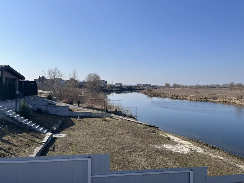 Будинок  в  Погребах 126кв.м  з земельною ділянкою  5,45сот