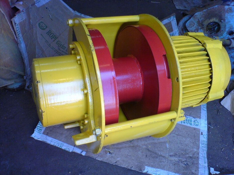 Лебёдка электрическая г/п-2т., канатоемкость -200м.