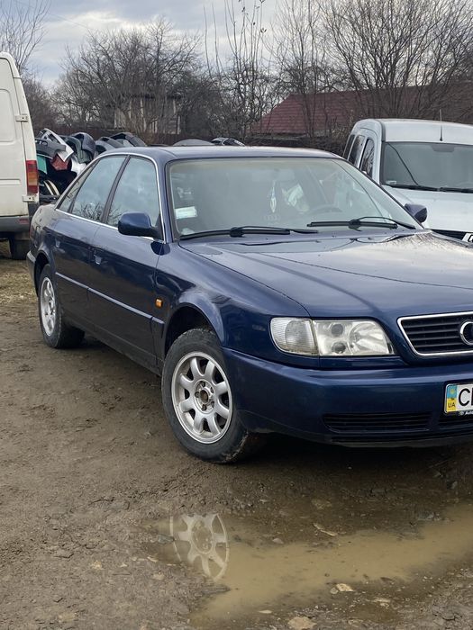 Ауді А6 С4.