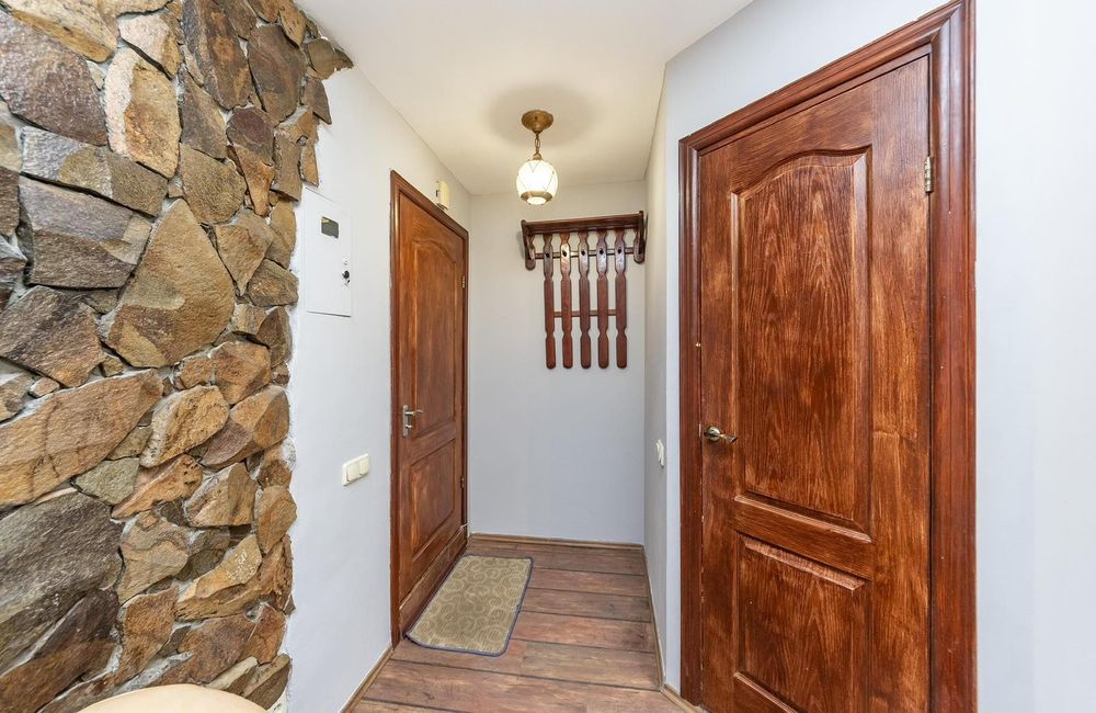 Подобово 2-х кімн, центр, Двірцева