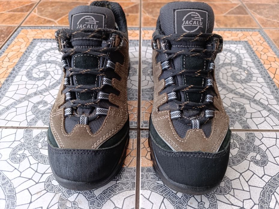 Lakalu 40-41p. Чоловічі трекінгові кросівки waterproof.