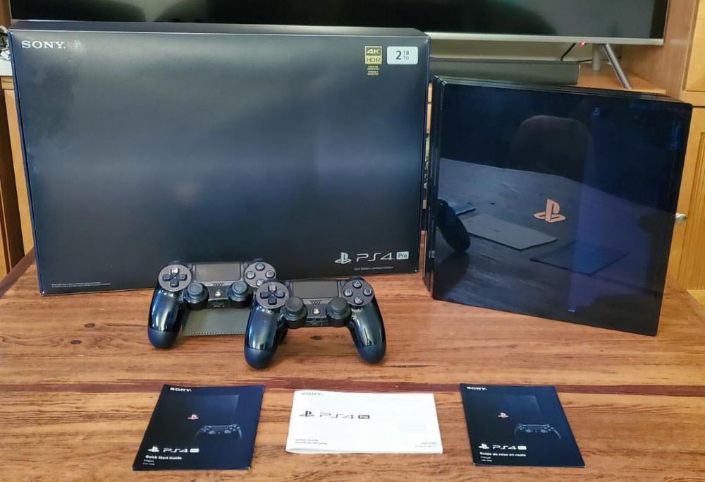Playstation 4 Pro 2 TB 500 Million Limited Edition