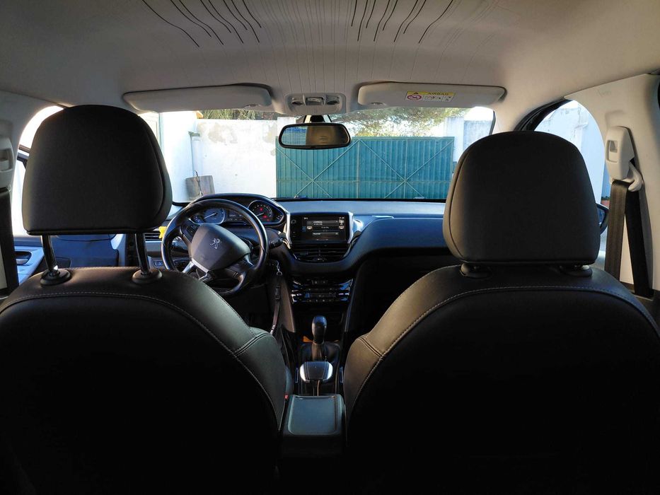 Peugeot - 2008  1.2 Puretech Allure — photo 4