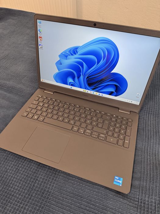 DELL/ i5-1135G7/RAM DDR4-16GB/SSD M2256GB