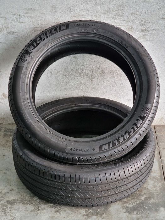 2 Pneus 205/55R19 MICHELIN Semi Novos