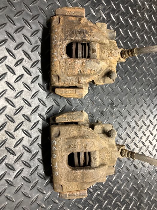 Volvo S60 - zacisk hamulcowy tył lewy prawy