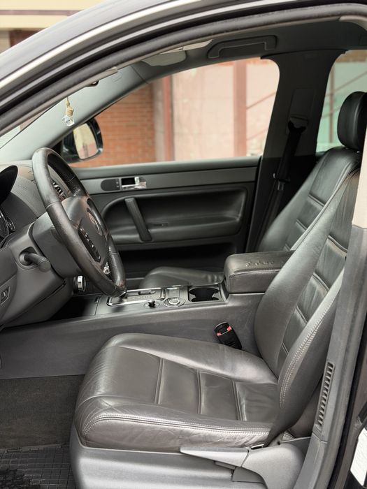 Volkswagen Touareg рестайлинг 3.0 дизель на пружинах