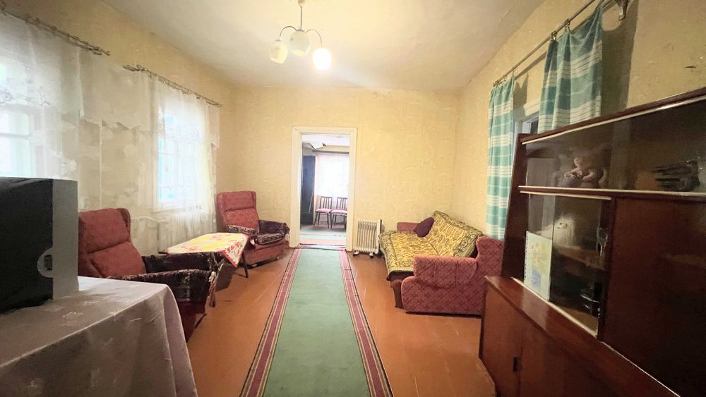 Будинок ПІД ЗНЕСЕННЯ та 25 соток у с.Княжичі 7 км до Києва