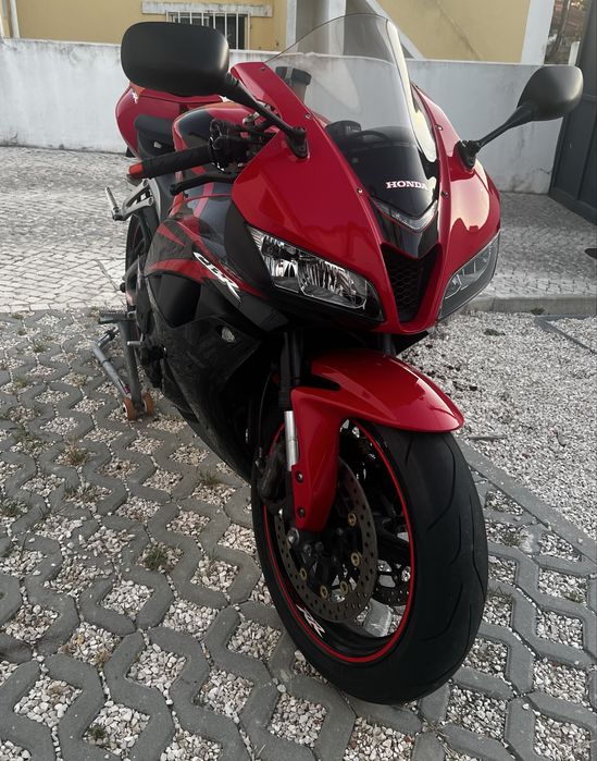 Honda CBR 600 RR (PC40)