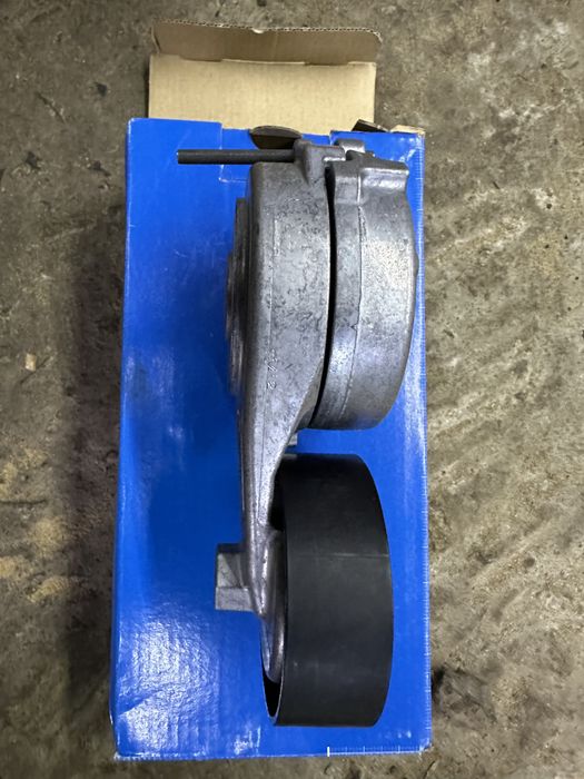 Натяжний ролик, поліклиновий ремінь SKF VKM 31310