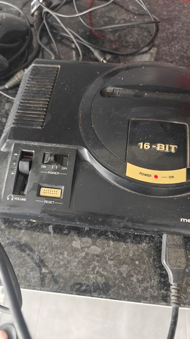 Sega Mega Drive + 1 comando + Light Phaser