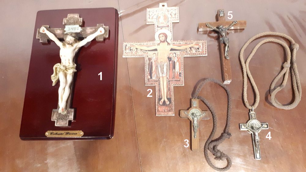 Figuras e objetos Religiosos de colecção