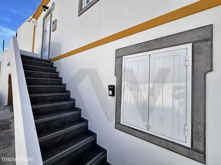 Moradia T3 totalmente remodelada em Ribamar - Lourinhã, a poucos minut