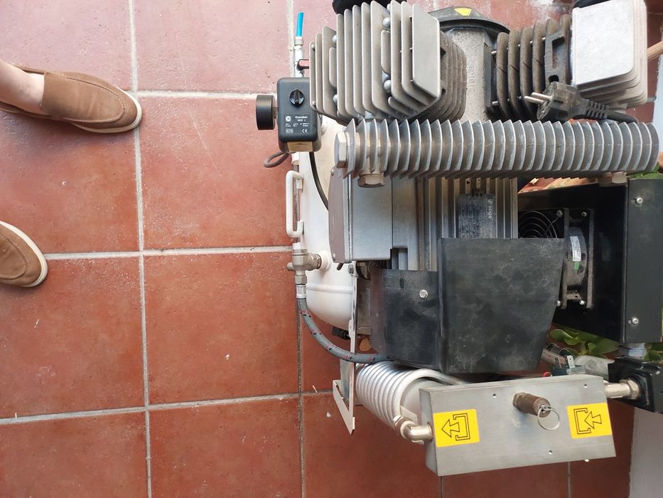 Compressor medical