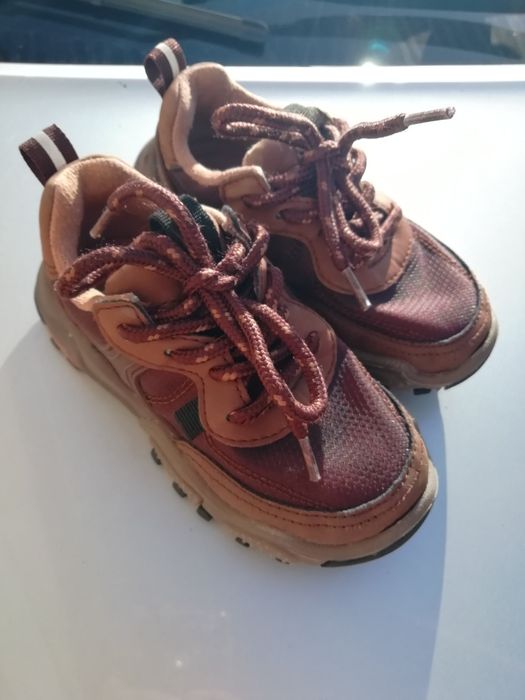 Кросівки дитячі zara, 25 розмір, стан добрий.