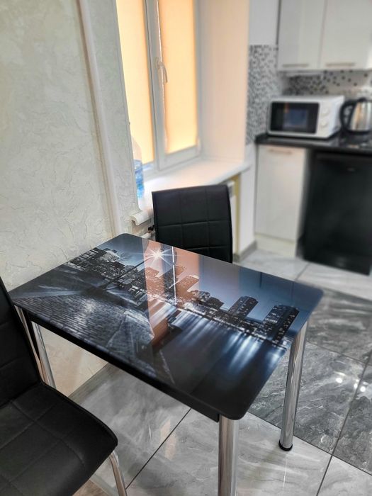 ЦЕНТР. Квартира- студия  посуточно.