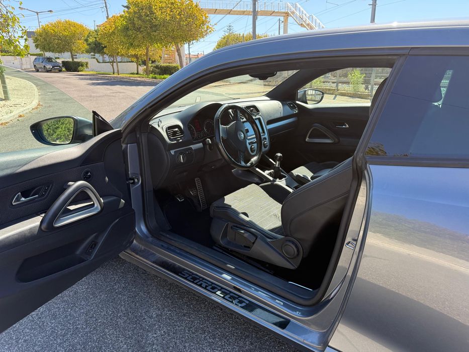 Volkswagen Scirocco 1.4 TSI rigorosamente impecável