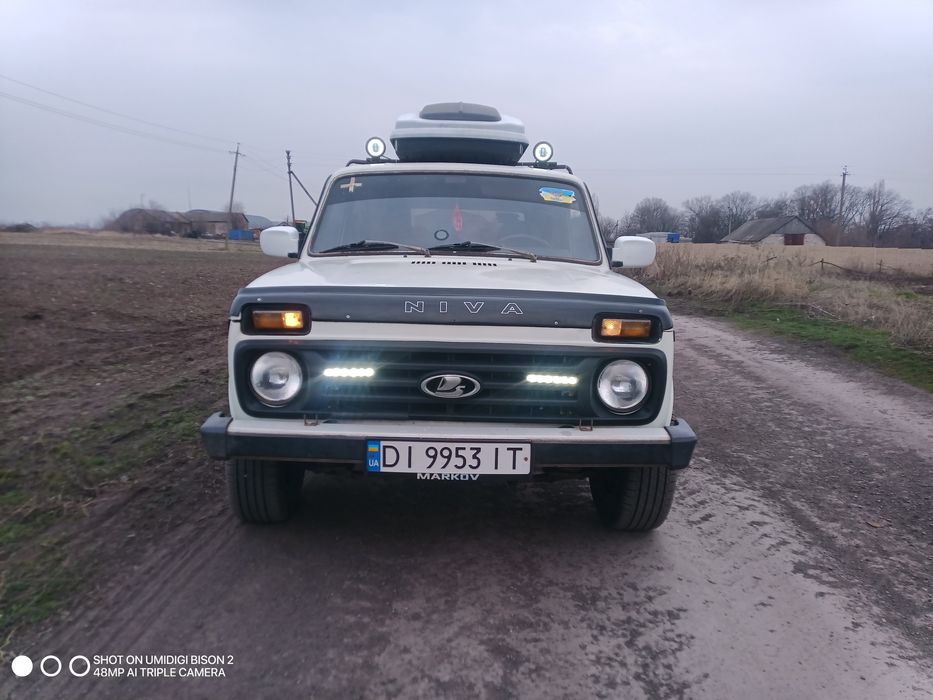 ВАЗ нива 2121 в хорошем состоянии