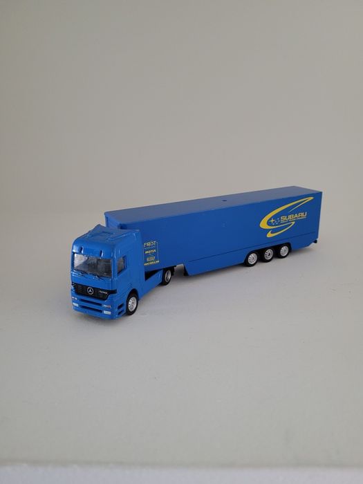 Camiões miniatura