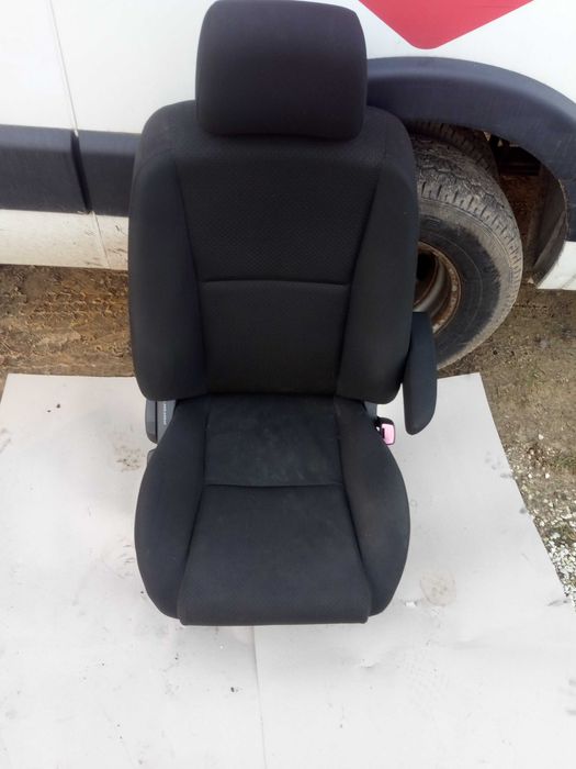 toyota corolla verso II 04-09 FOTEL PRAWY PASAŻER EU