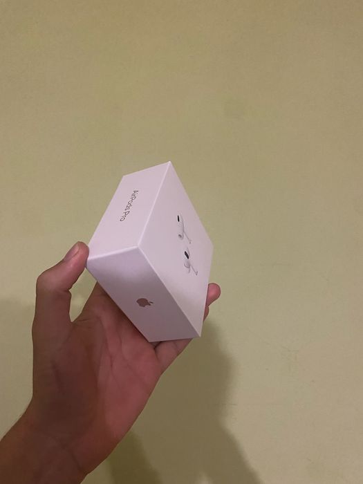 Продаю air pods 2 pro ідеал !