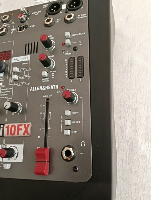 Mikser Allen&Heath ZEDi 10FX