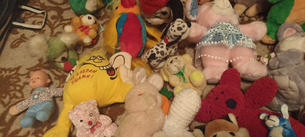 Іграшки - по 30 грн.