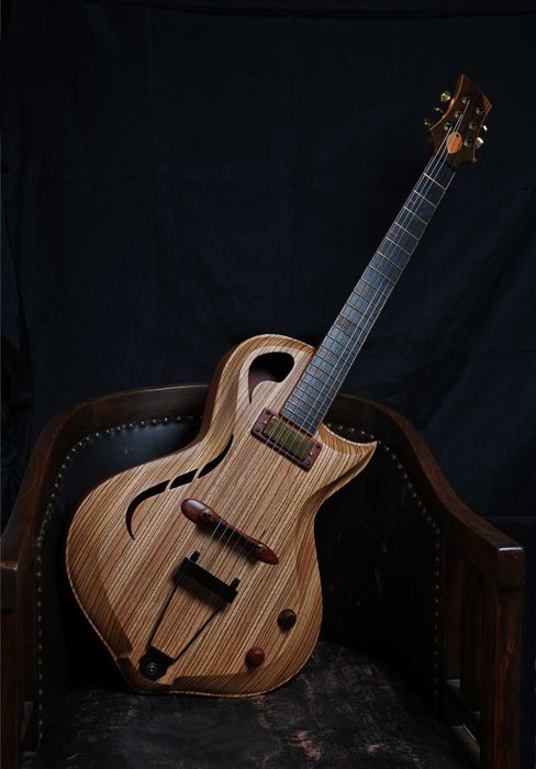 Guitarra archtop