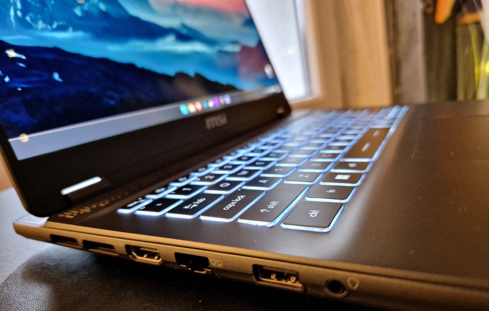 MSI Prestige 14 AI+ Evo C2VMG OLED Ultra 7 32GB 1TB JAK NOWY