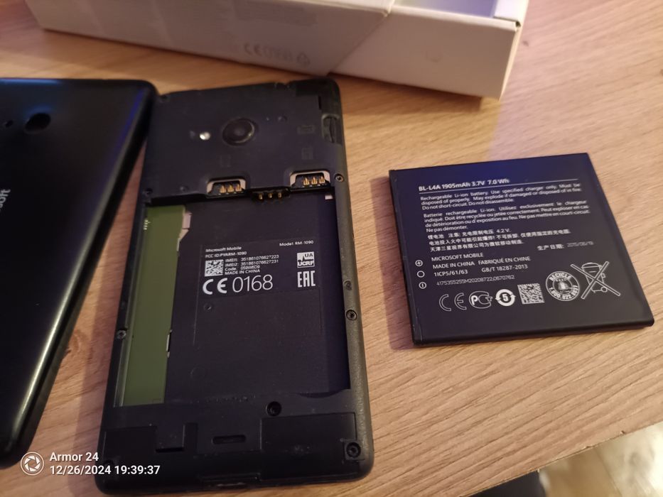 Microsoft Lumia 535 на windows 10 + флеш карта 8гб