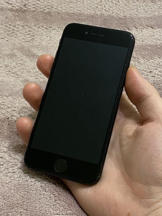 Телефон Apple Iphone SE 2020