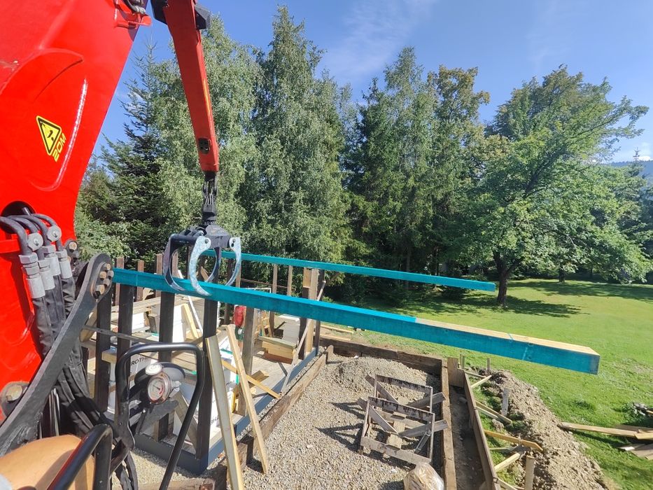 Więźba drewno deski stemple budowlane