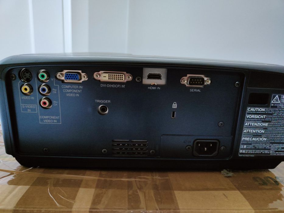 Kinowy Projektor Full HD Mitsubishi HC4900 + ekran ramowy 18db!