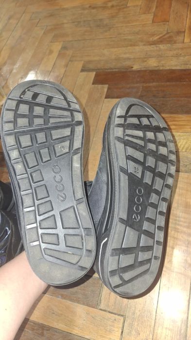 Продам зимові черевики Ecco  38-го розміру