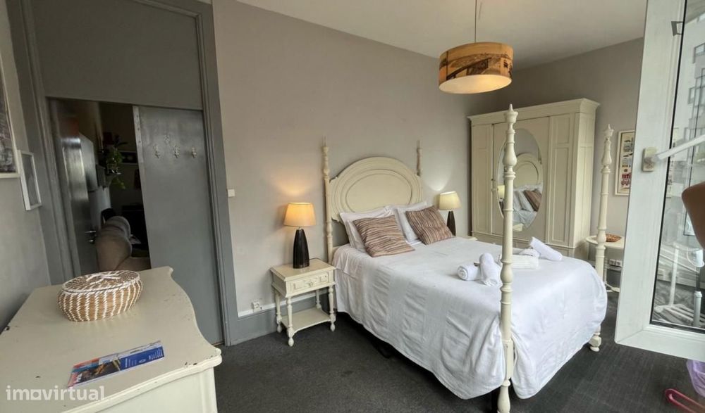 Quarto - localizado em Cedofeita Porto