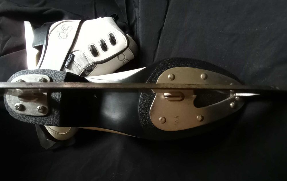 Ковзани CCV CHAMPION DELUXE 200 для дівчаток розмір 6(37),б\в.