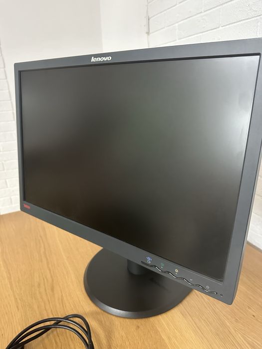 Monitor lenowo thinkvision
