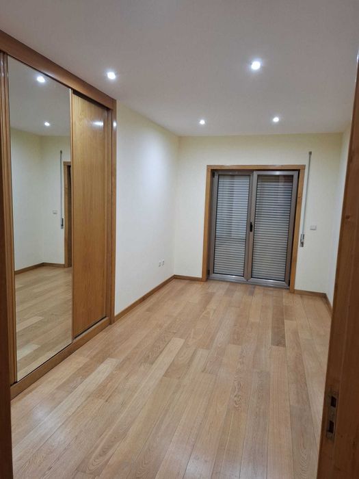 Arrendo Apartamento T2 em Bragança - Rua Abade Cicouro