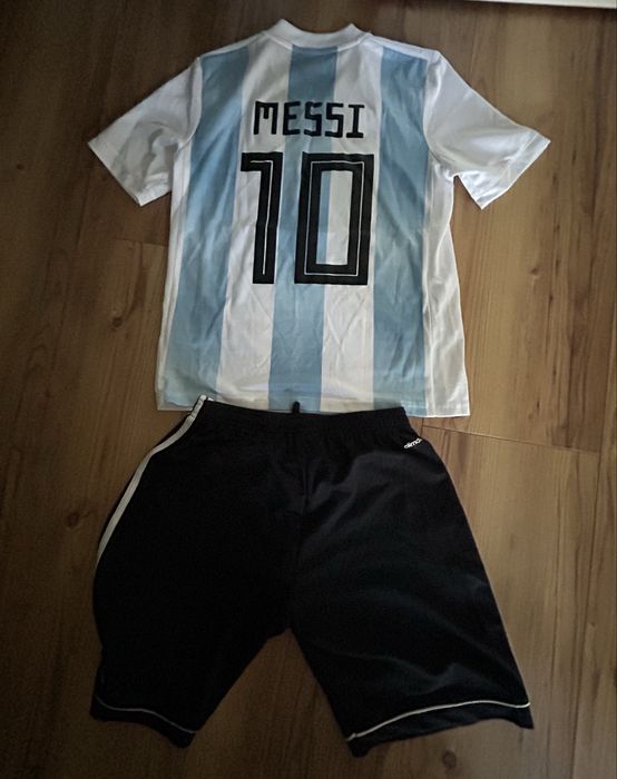 Equipamento completo Argentina/Messi 18/19,  11-12 anos, numero 10