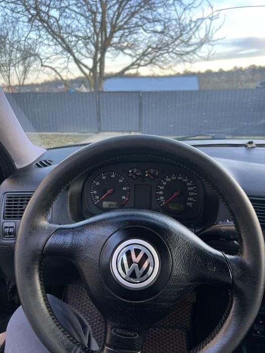 Wolkswagen golf 4 1.6 бензин