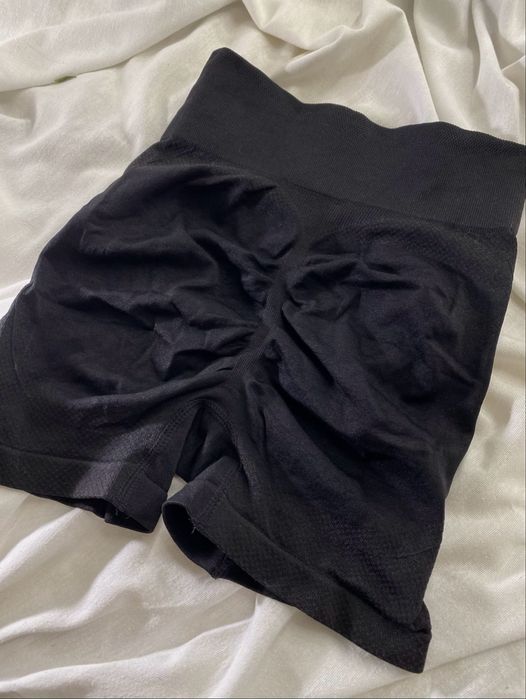 Шорти пуш ап чорні